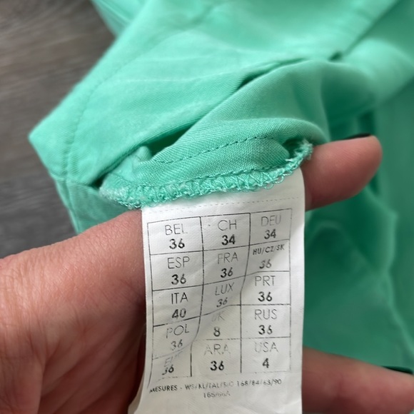 Mint green mini skirt from Italy - Picture 4 of 4